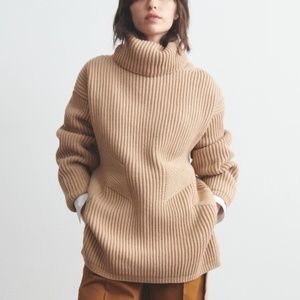 Chunky oversized 100% wool sweater, practically brand new- only worn 3 times!